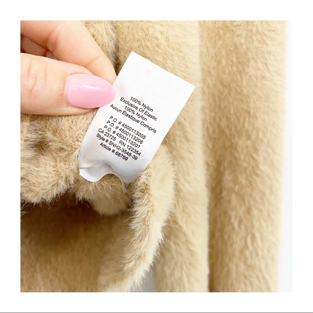 Aritzia Sunday Best Kitten Crewneck Eyelash Knit Fuzzy Pullover Sweater - Picture 11 of 11